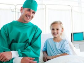 ویزیت بیمار قبل از عمل توسط کارشناس اتاق عمل یا بیهوشی